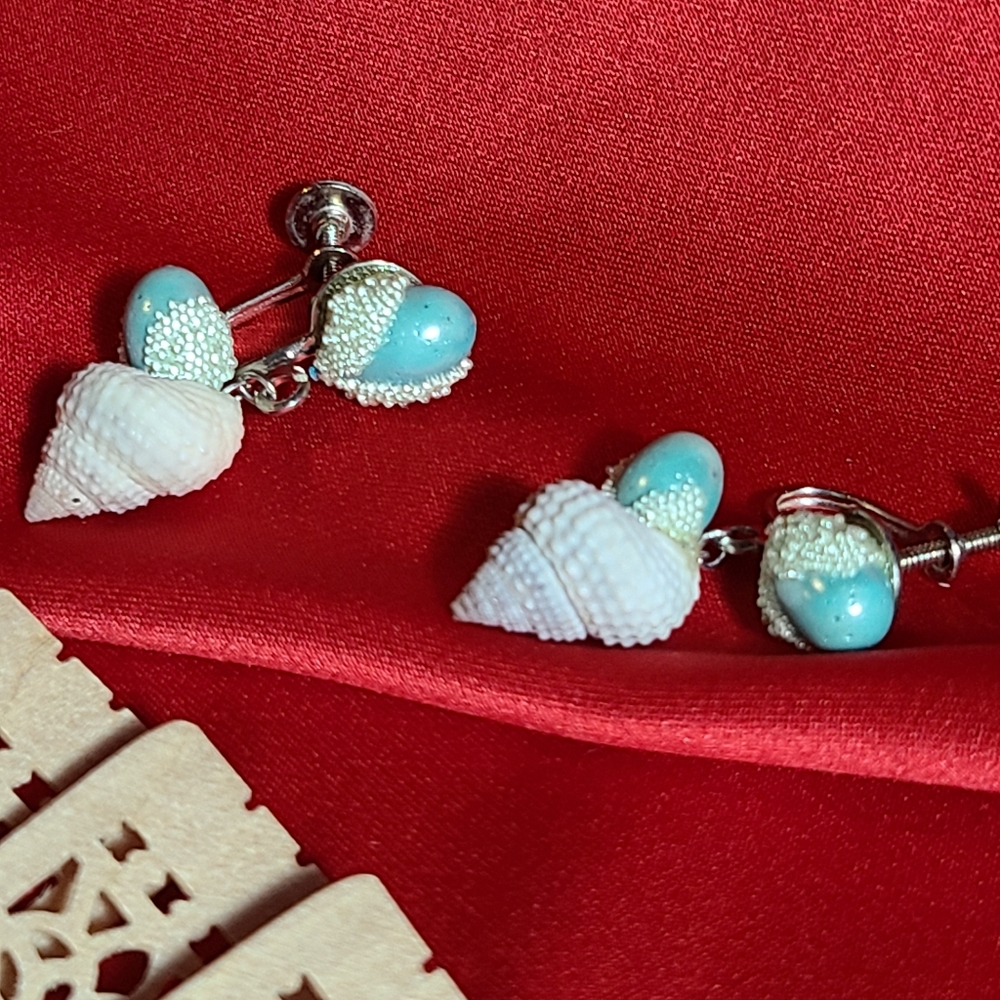 Screw Backing Seashell  Earrings